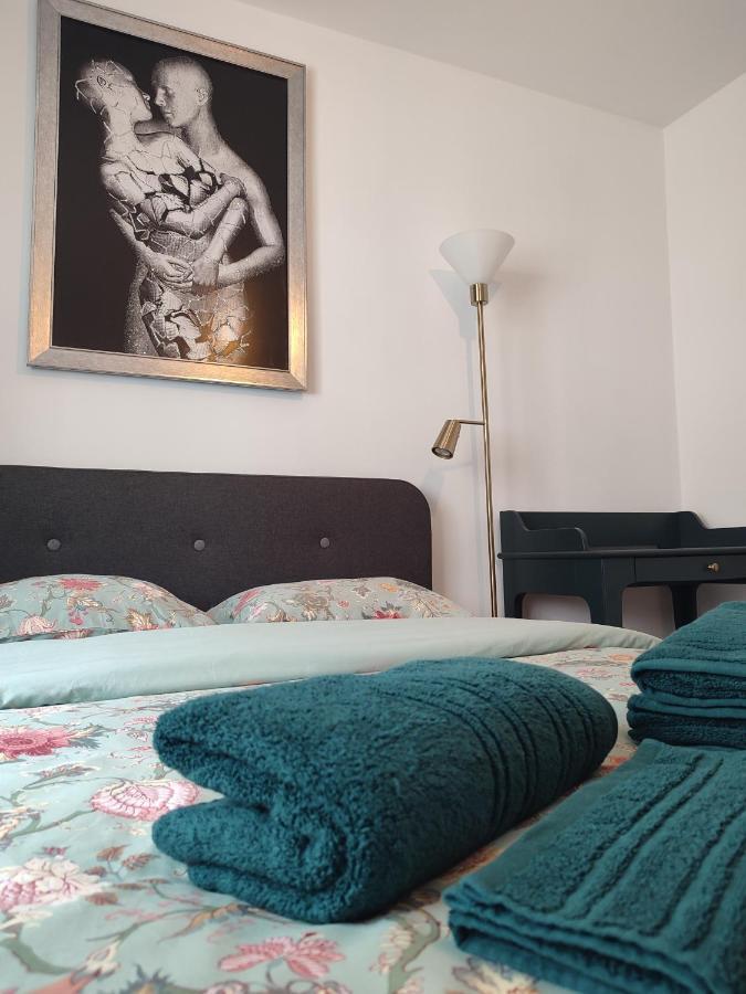 Historic Center Residence 2 بوخارست المظهر الخارجي الصورة
